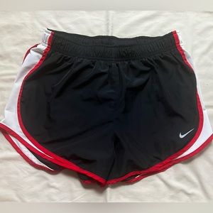 Nike Women’s Dri-Fit Tempo Running Shorts Black/Red Size M